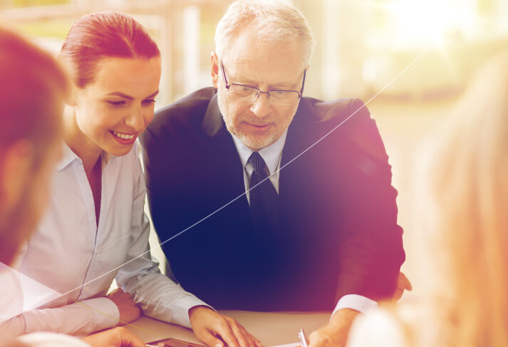 Interim management en empresa liderando un proceso de cambio